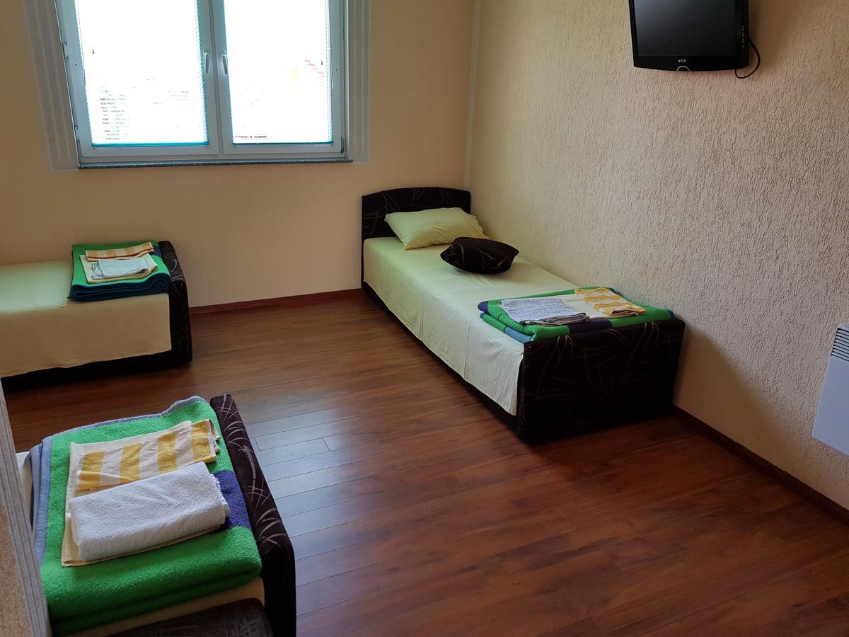Pansion Basa Hotel Ustikolina ภายนอก รูปภาพ