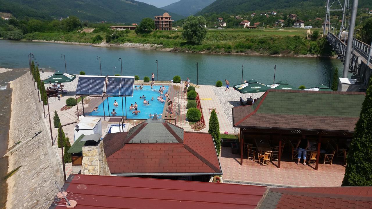 Pansion Basa Hotel Ustikolina ภายนอก รูปภาพ