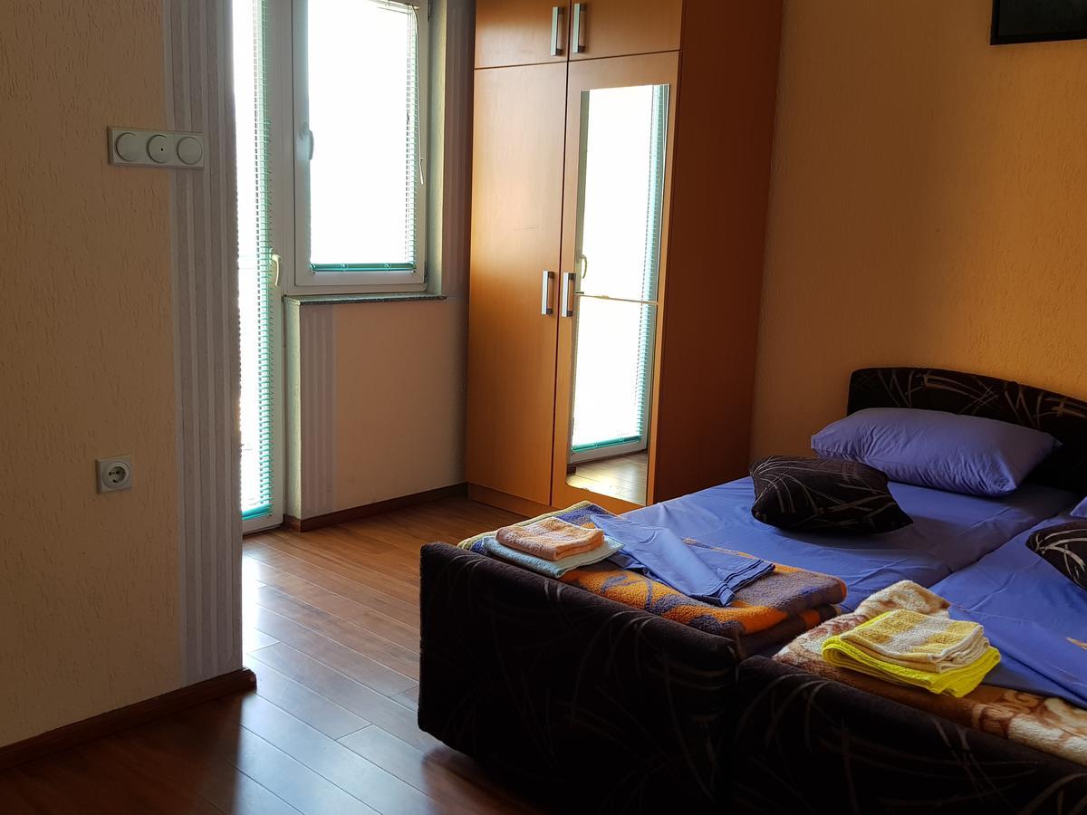 Pansion Basa Hotel Ustikolina ภายนอก รูปภาพ