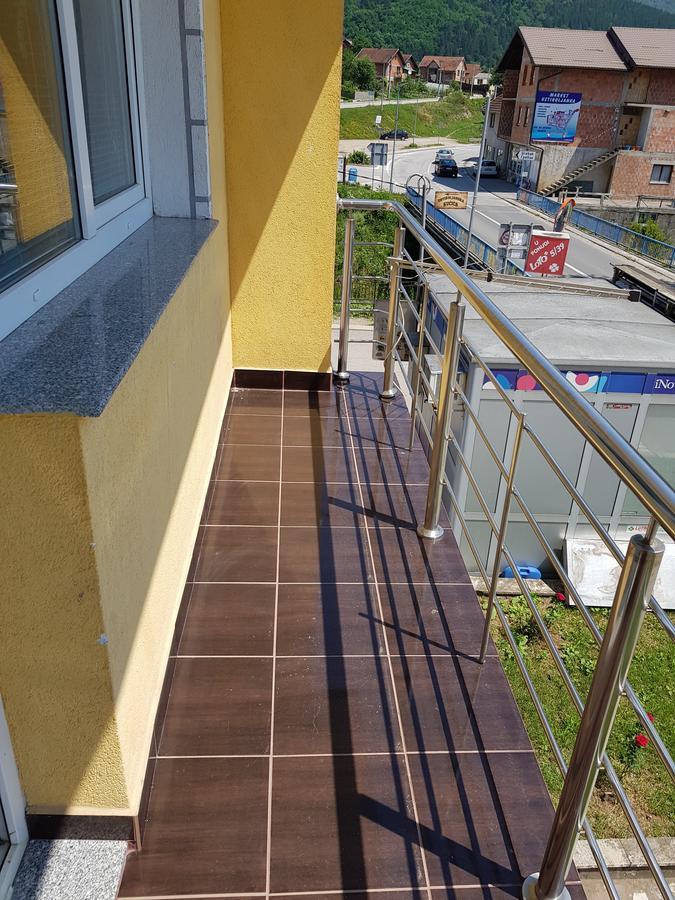 Pansion Basa Hotel Ustikolina ภายนอก รูปภาพ